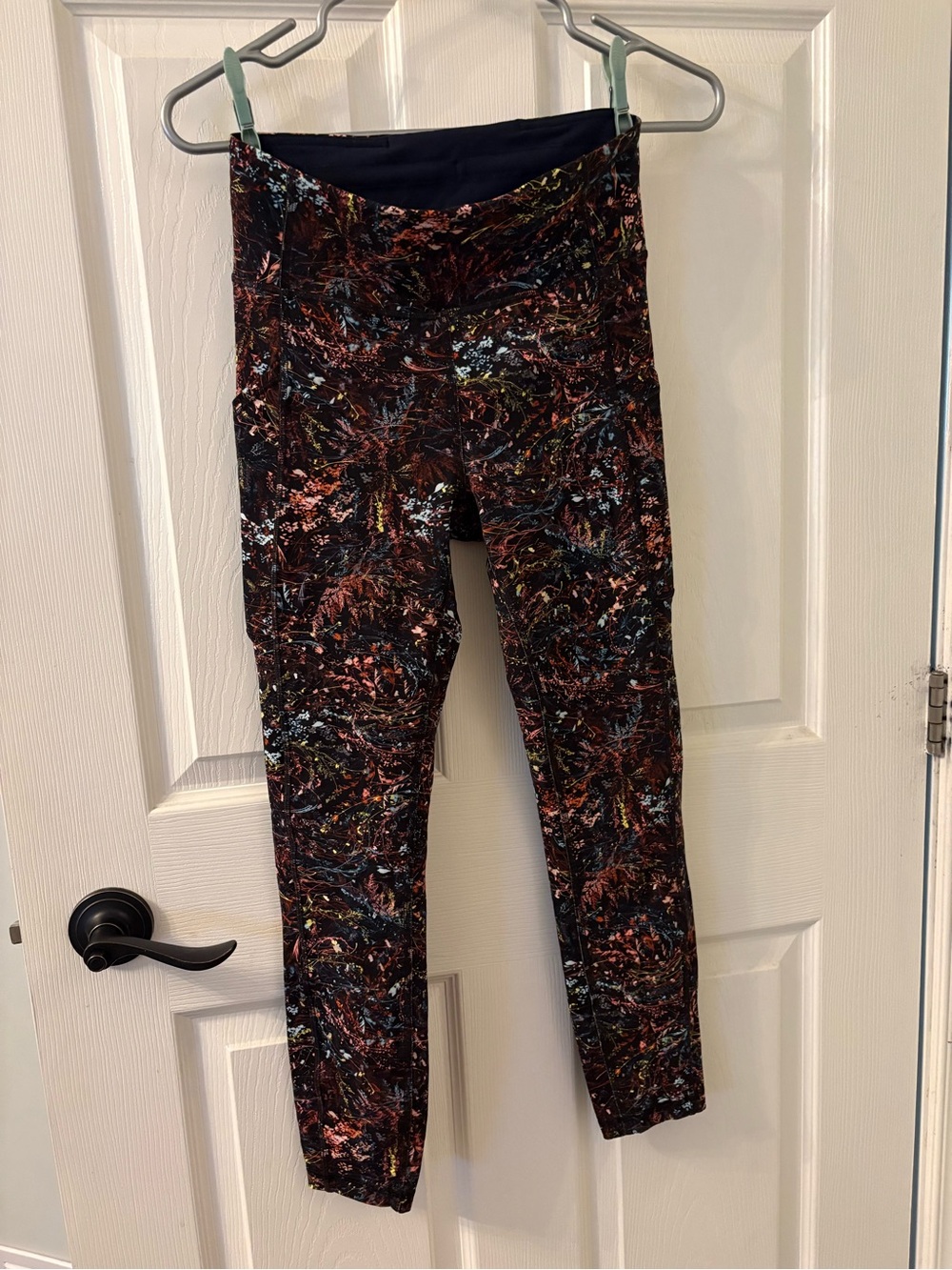 Lululemon 3/4 Length Invigorate Leggings